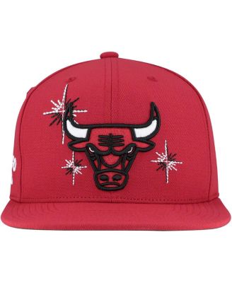 Men's Red Chicago Bulls Starlight Snapback Hat