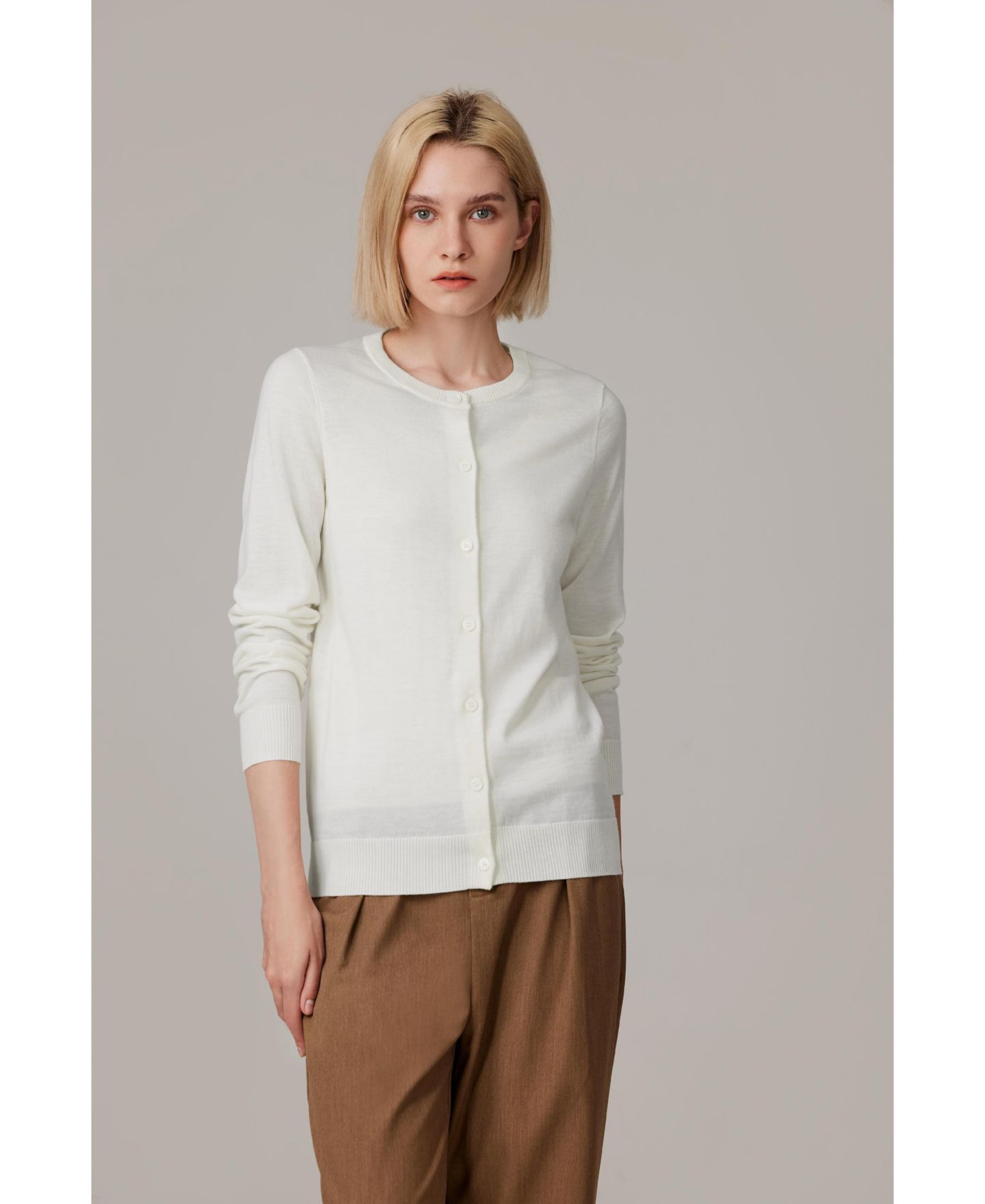 Женский кардиган JENNIE LIU 100% Merino Wool Light Weight Cardigan Ultra Soft Fine-gauge Sweaters Machine Washable, цвет: Кремовый — фото 5