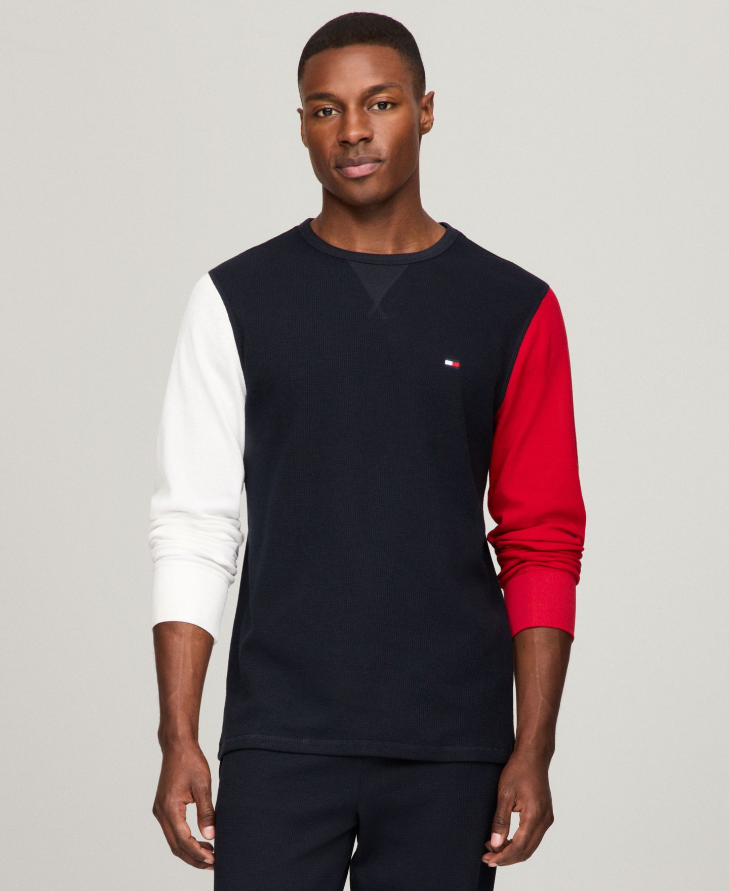 Пижамный топ для мужчин, длинный рукав, термоткань — Tommy Hilfiger, цвет: Разноцветный — фото 1