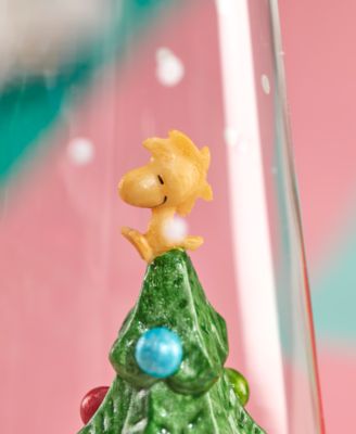 Peanuts Merry & Magical Christmas Scene Figurine