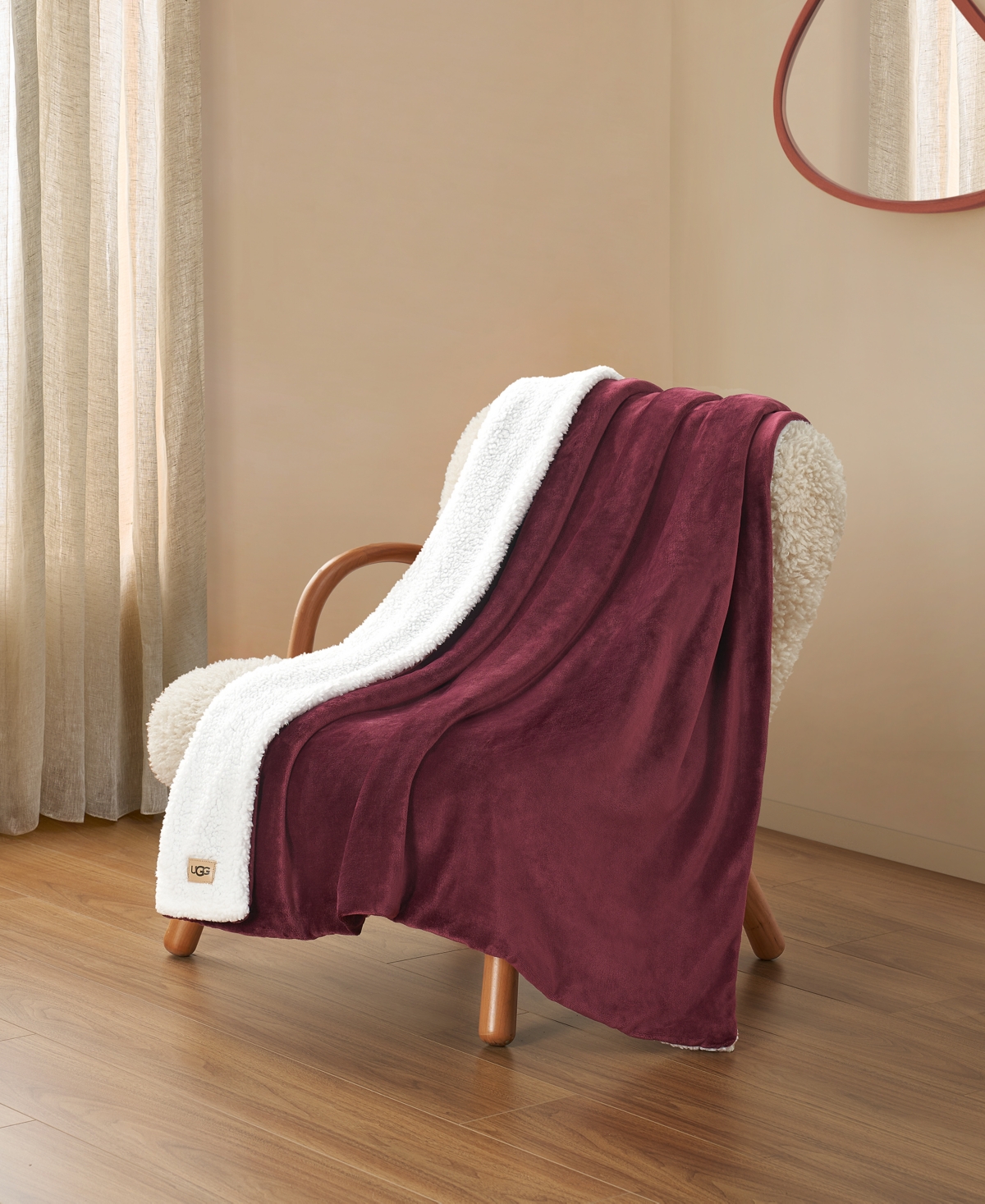 Ugg Avery Reversible Lightweight Throw, 50" X 70" In White