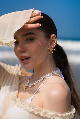 Lila Starfish Charm Freshwater Petal Pearl Choker Necklace