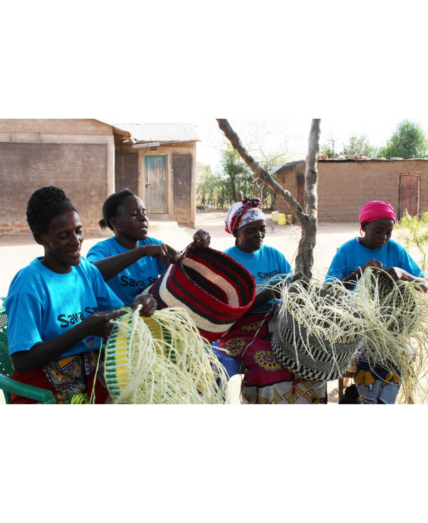 Женская сумка SAWA SAWA Resilient Handmade Sisal African Basket, цвет: Чёрный / Красный — фото 9