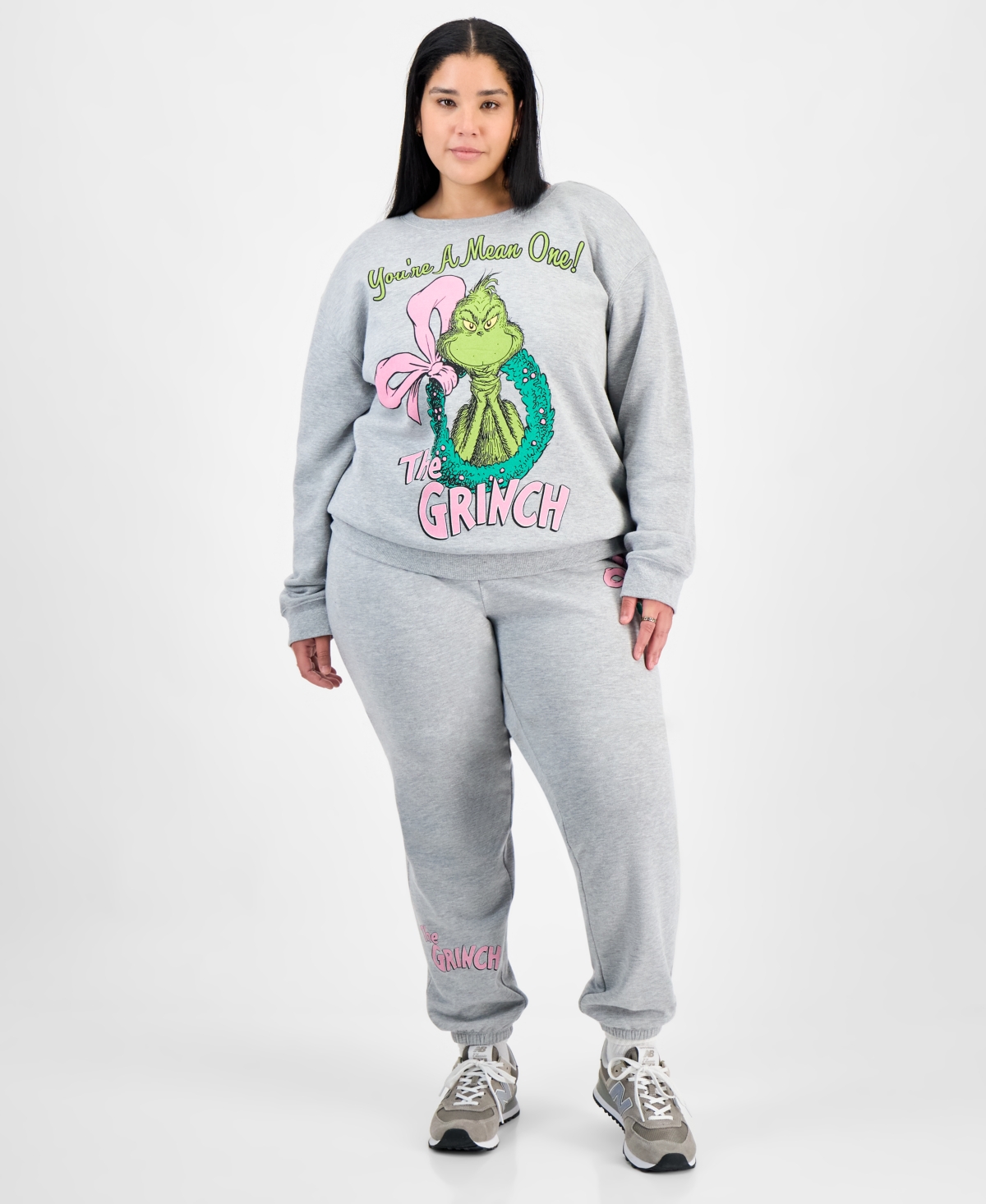 Love Tribe Trendy Plus Size Grinch Wreath Graphic Sweatshirt In Gray