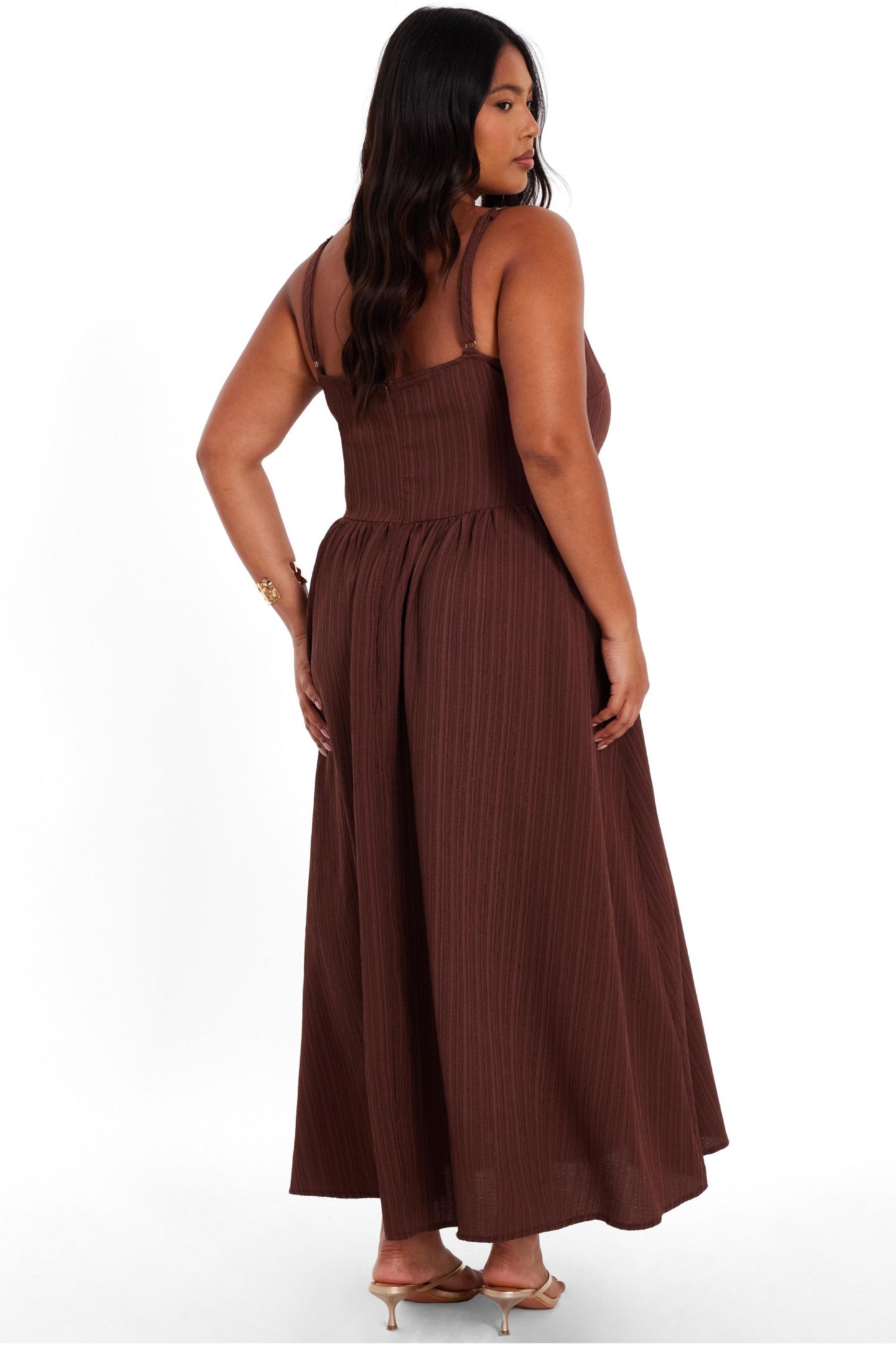 Женское платье QUIZ Plus Size Drop Waist Textured, цвет: Коричневый — фото 2