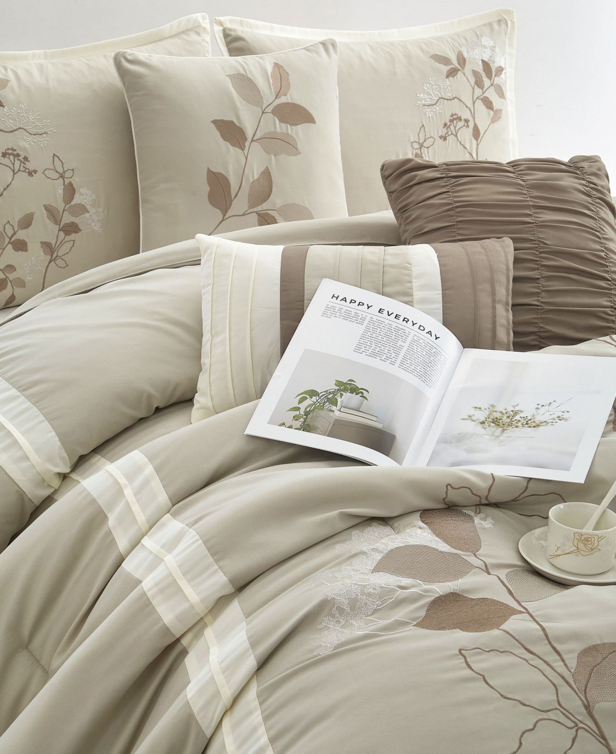 Stratford Park Lucy 7-pc. Comforter Set, King In Neutral