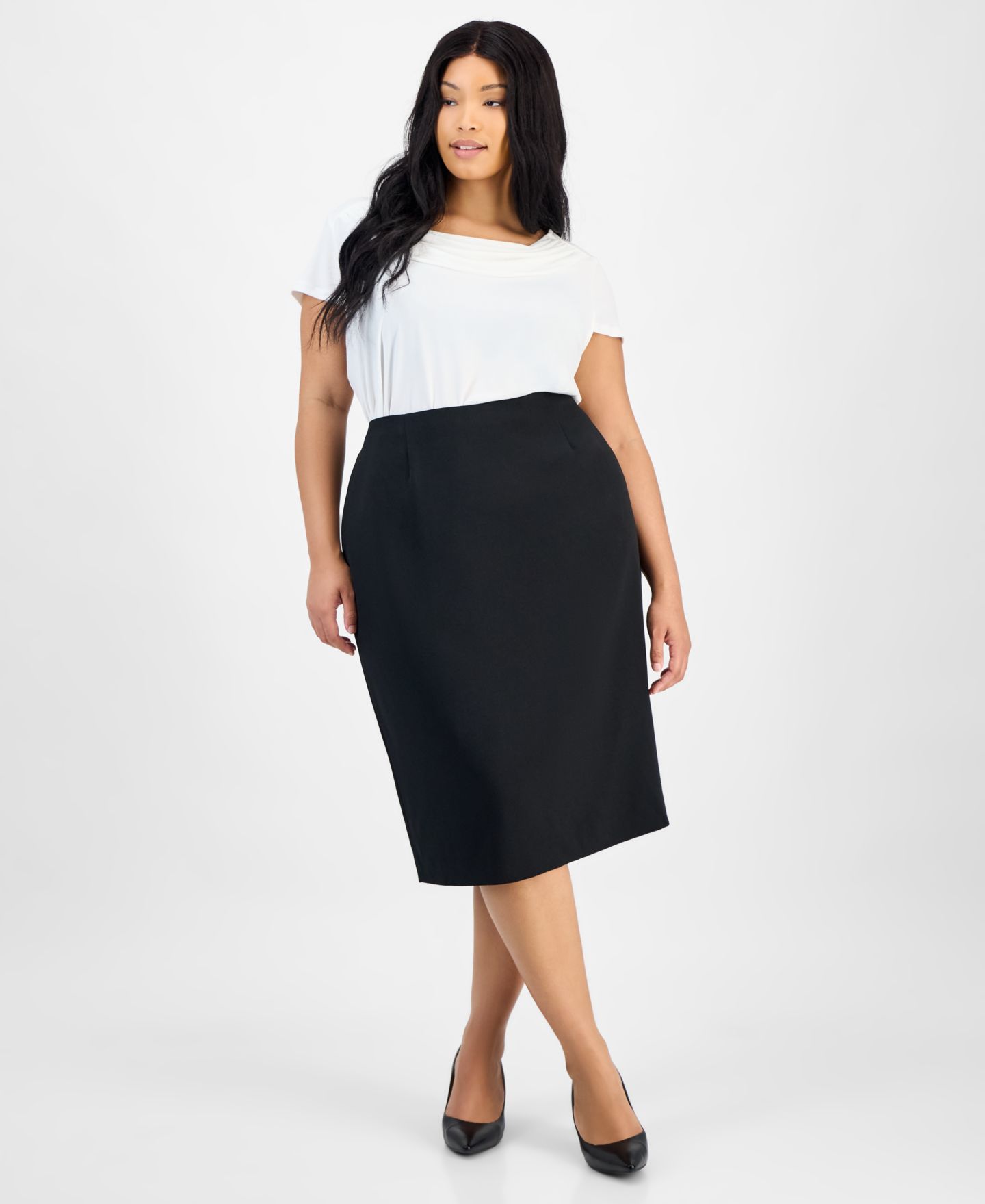 Женская юбка Kasper Plus-Size Stretch Crepe Below the Knee Pencil, цвет: Чёрный — фото 1