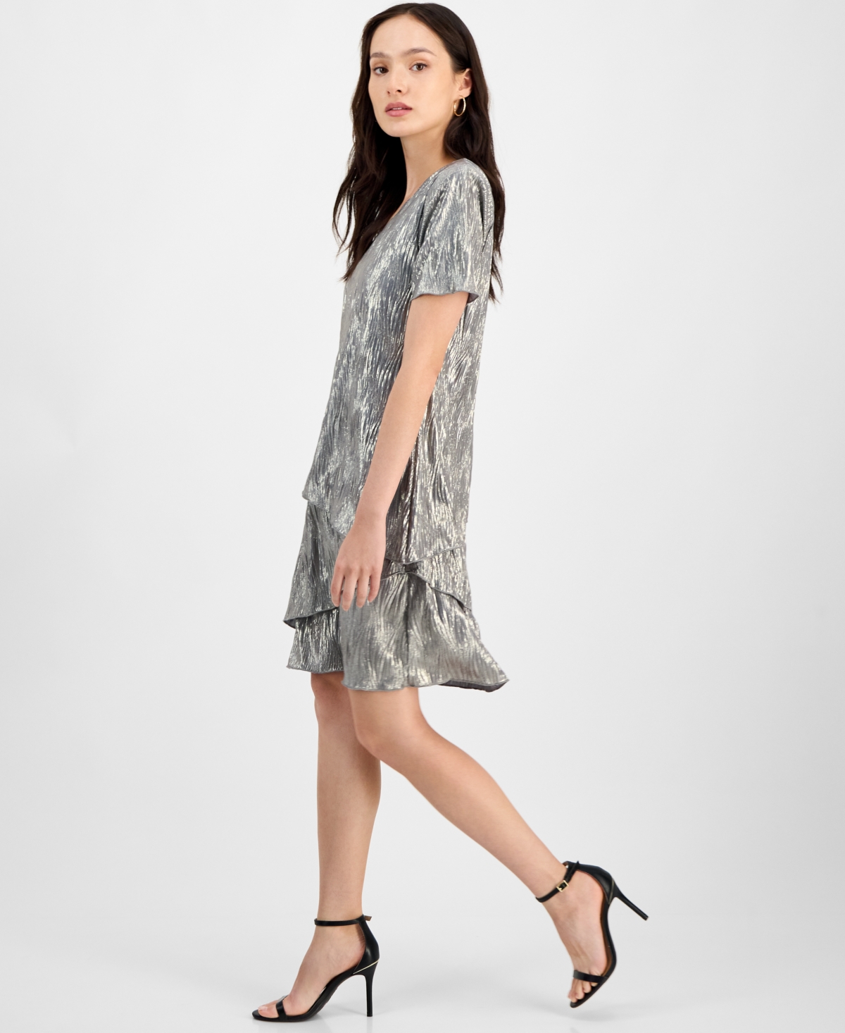 Connected Petite Tiered Short-sleeve V-neck Dress In Gray