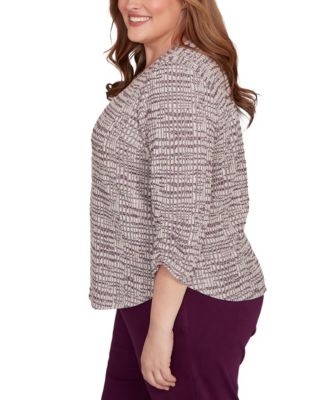 Plus Size Urban Legend Textured Shimmer Space Dye Top with Necklace