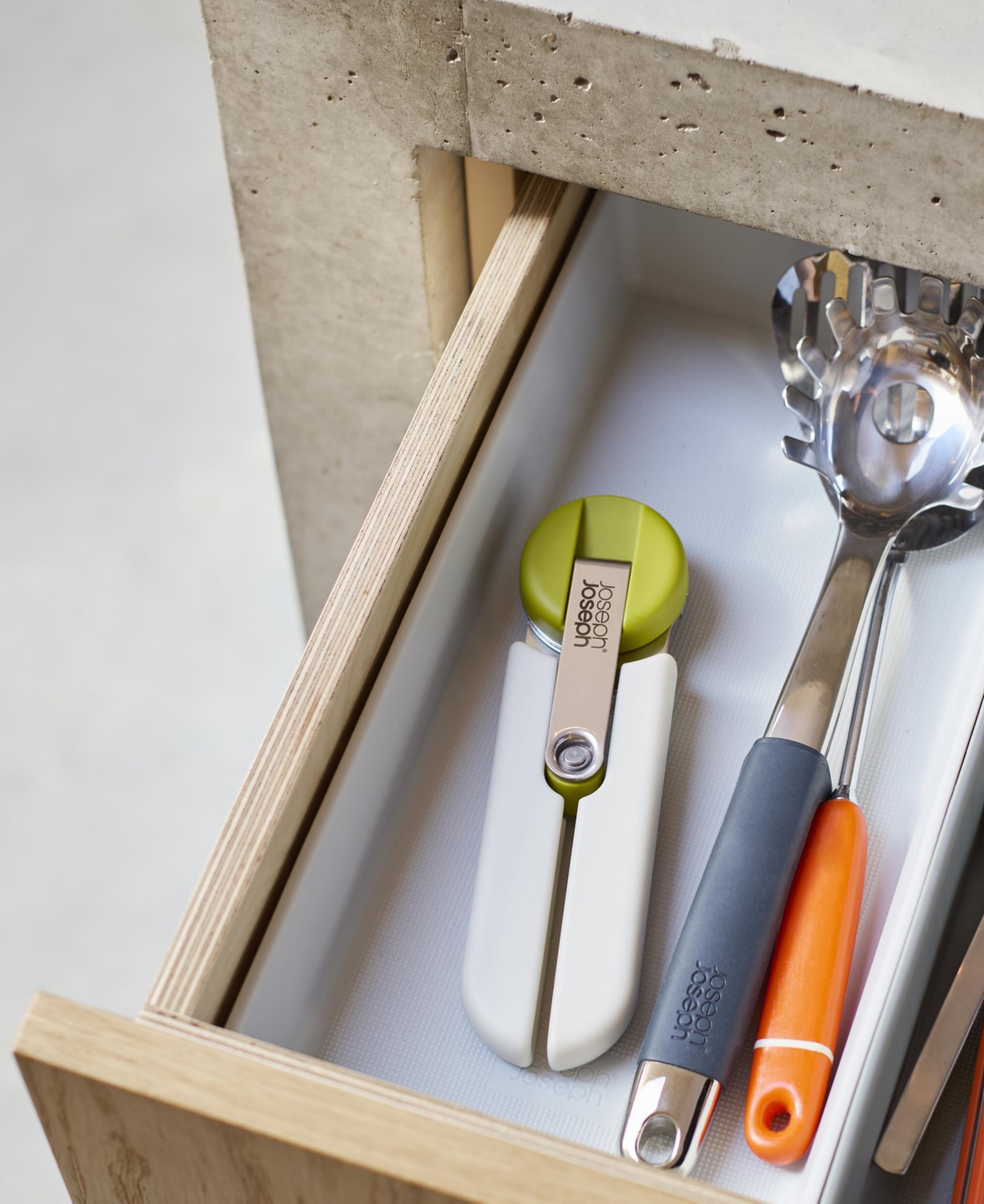 Joseph Joseph Goround Easy-open Can Opener In White