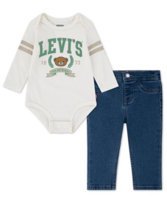 Levi's