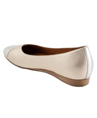 Women's Vina Flat