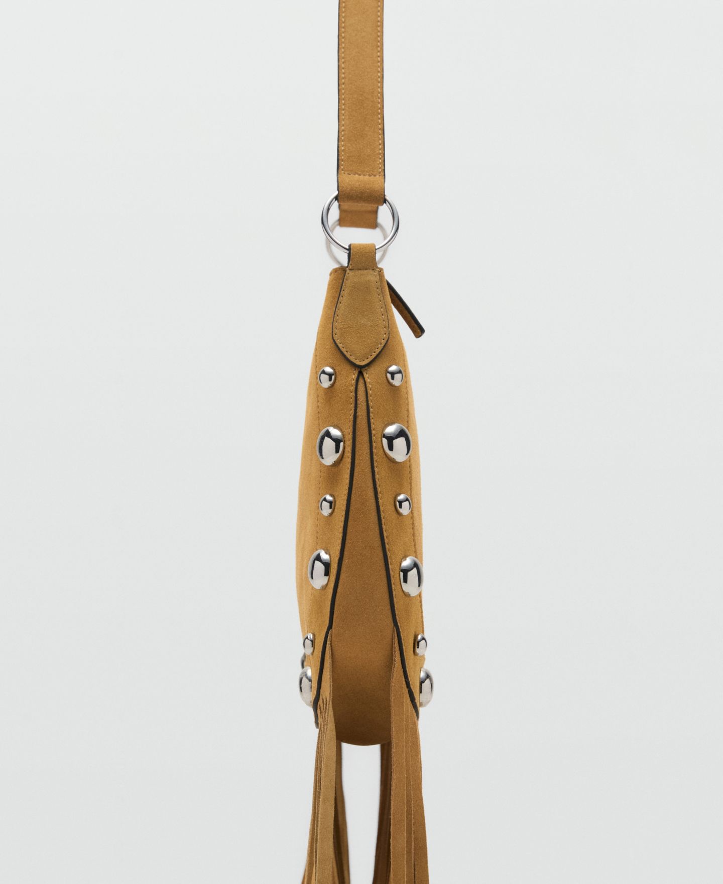 Женская сумка MANGO Fringes and Stud Details Suede, цвет: Горчичный — фото 2