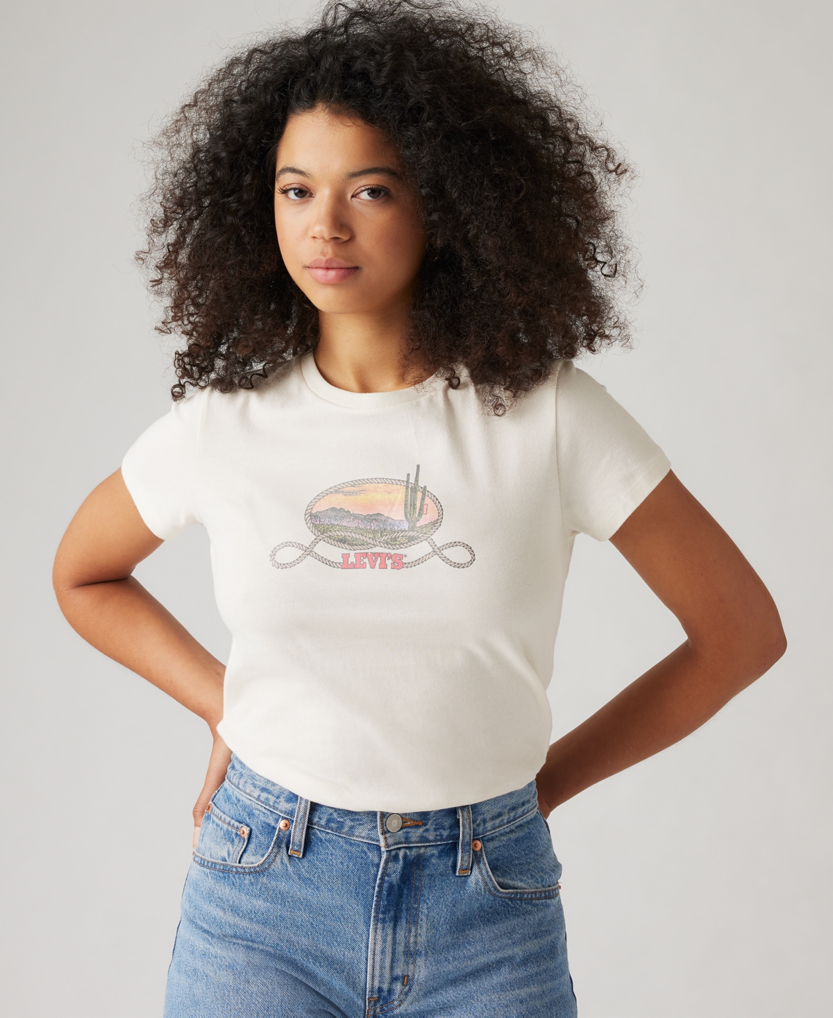 Levi's Women's Perfect Graphic Logo Cotton T-shirt In White