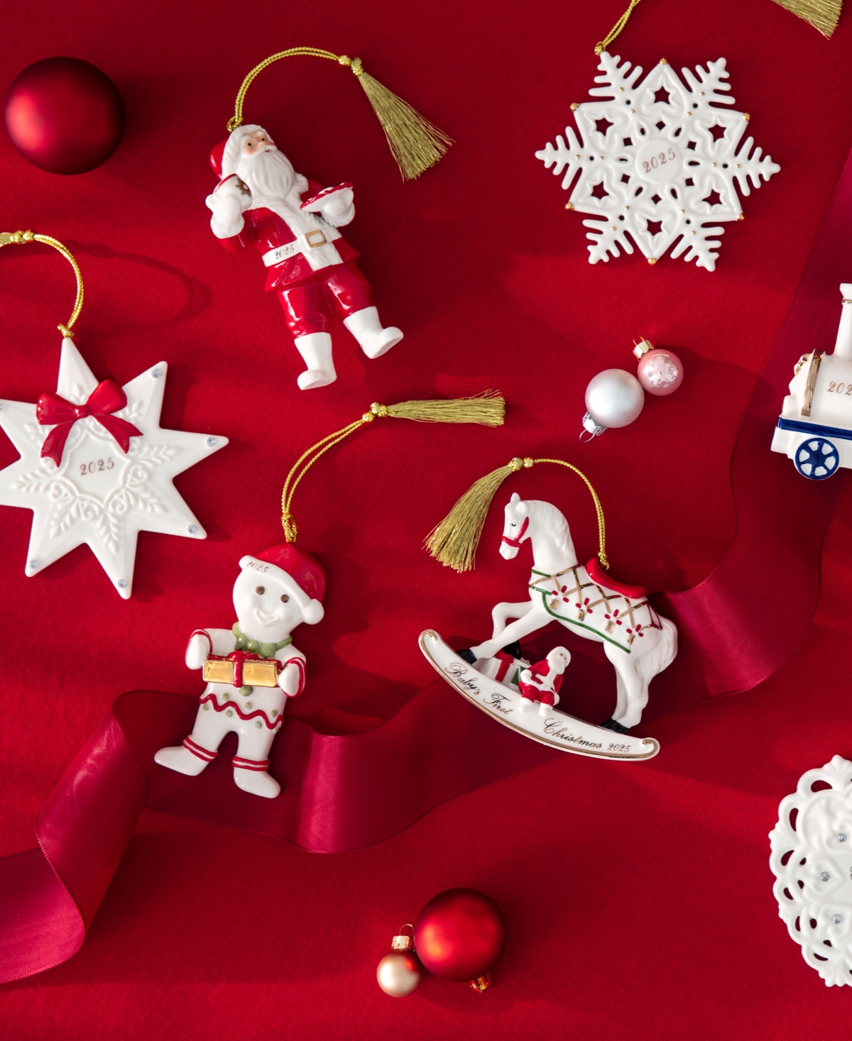 Villeroy & Boch 2025 Christmas Classics Annual Santa Ornament In Multi