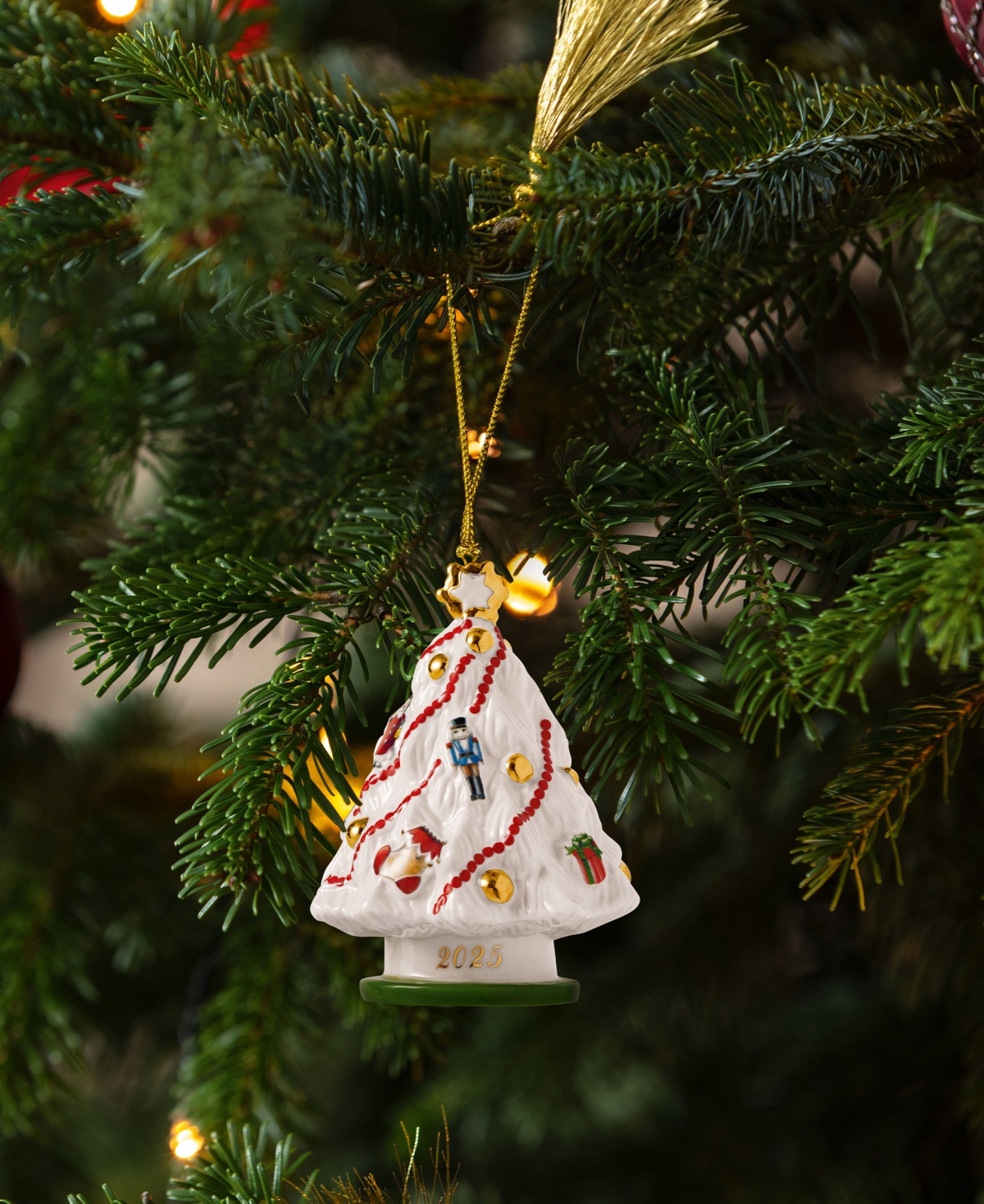 Villeroy & Boch 2025 Christmas Classics Annual Tree Ornament In Multi