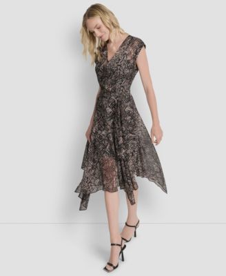 Women's Sleeveless V-Neck Fit & Flare Dress