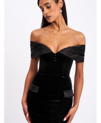 Women Qamra Black Velvet Off Shoulder Mermaid Maxi Dress