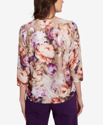 Women's Classic Textured Floral Ruched Sides Top