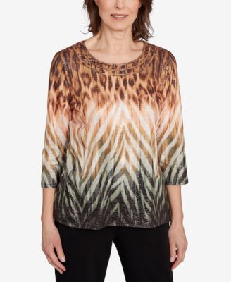 Women's Classic Ombre Animal Skin Three Quarter Sleeve Top