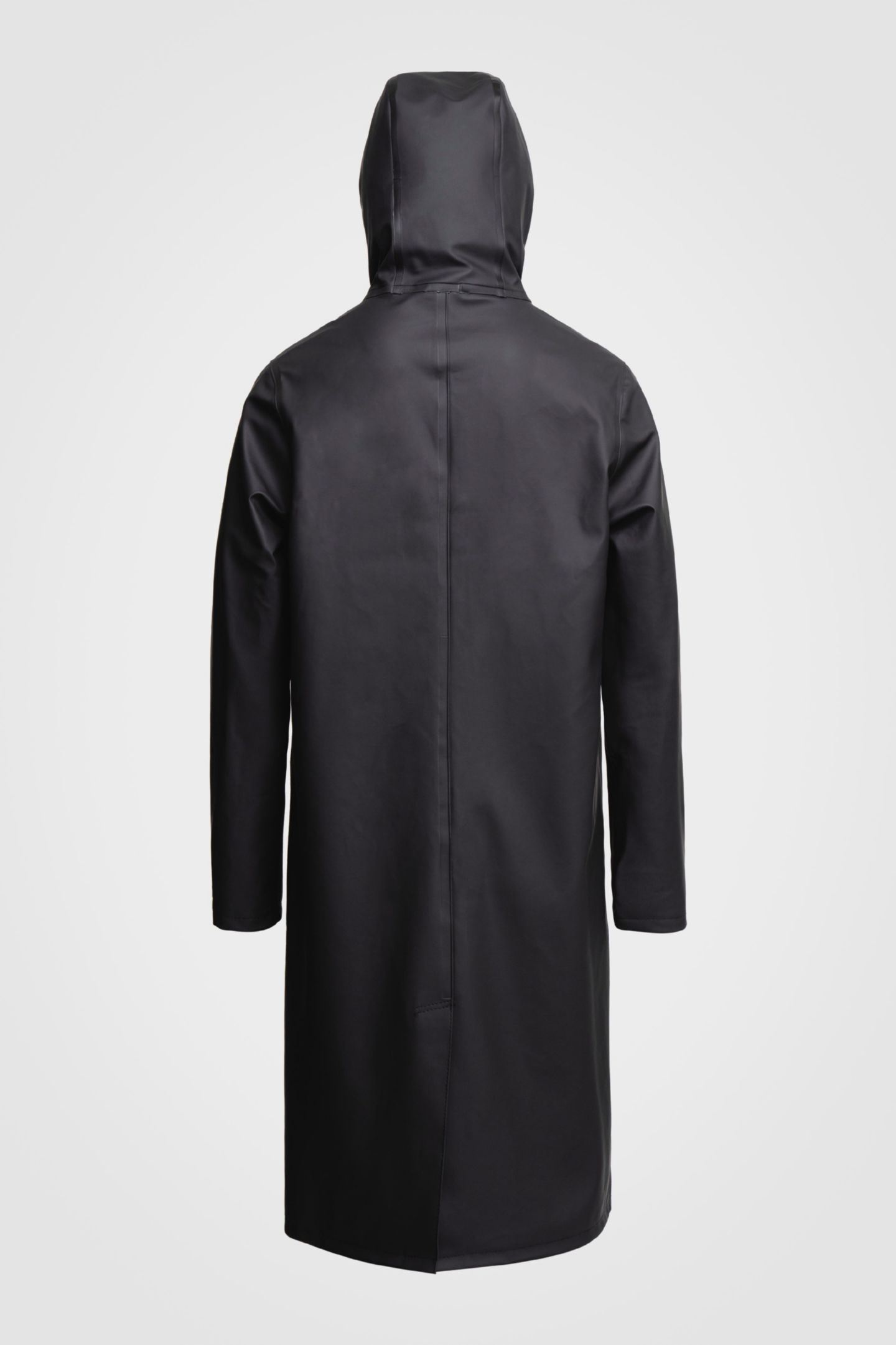 Женские куртки Stutterheim Stockholm Hooded Long Raincoat, цвет: Чёрный — фото 8