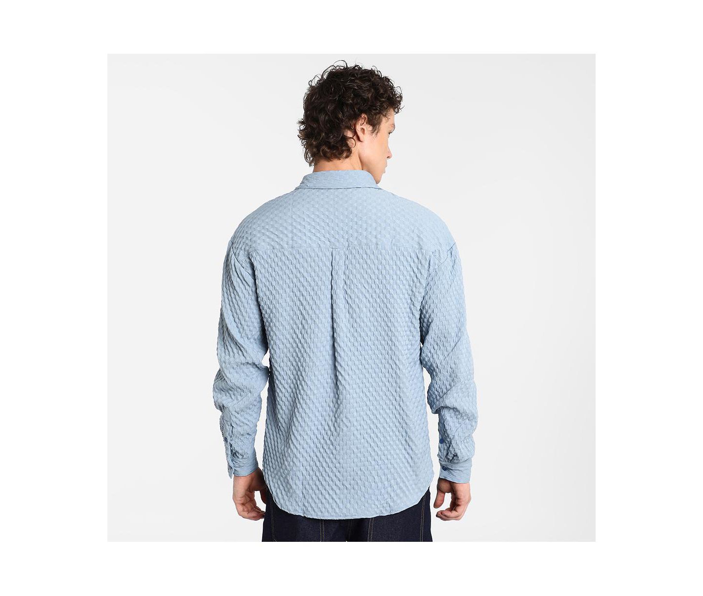 Мужская рубашка Cahoot Campus Sutra Cornflower Blue Cubic-Textured Oversized, цвет: Синий — фото 4