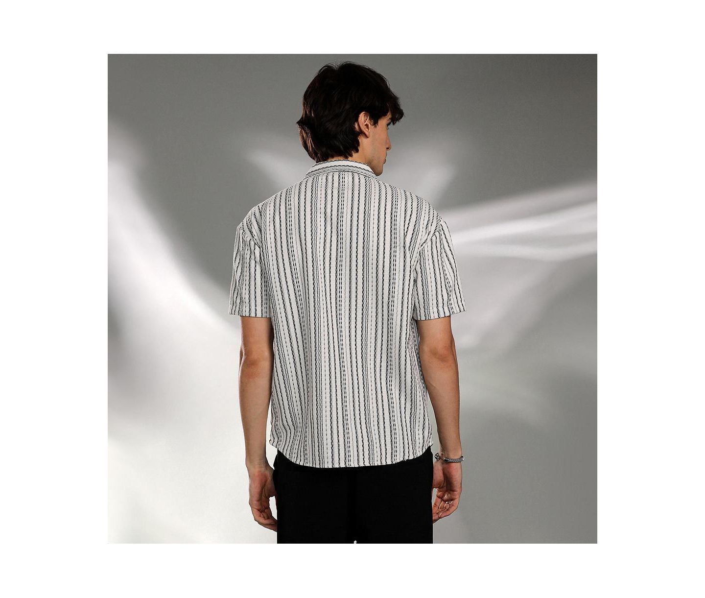 Мужская рубашка Cahoot Campus Sutra Striped-Weave Oversized, цвет: Белый — фото 4