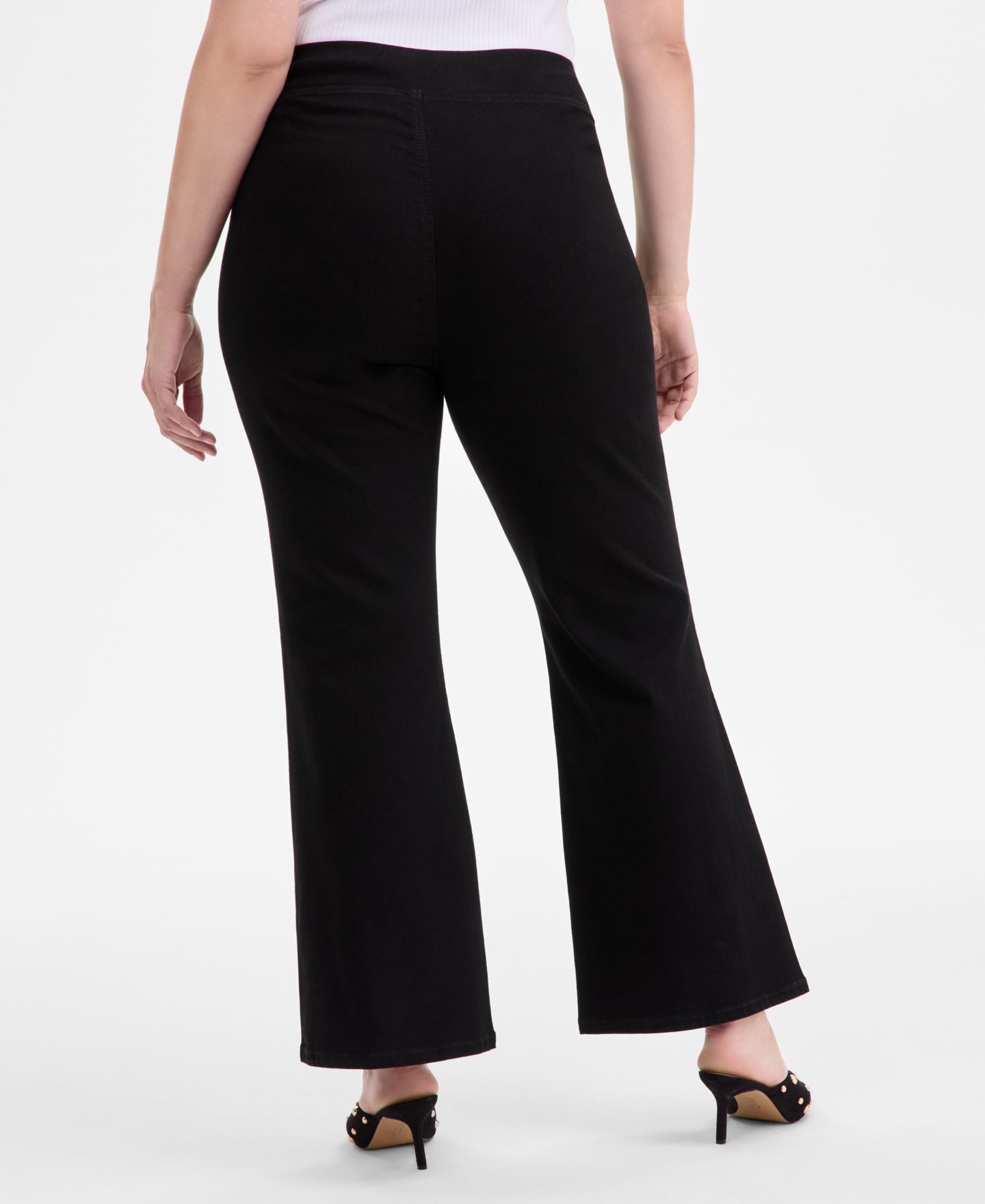 Женские джинсы I.N.C. International Concepts Plus Size High-Rise Pull-On Flared, цвет: Глубокий чёрный — фото 4