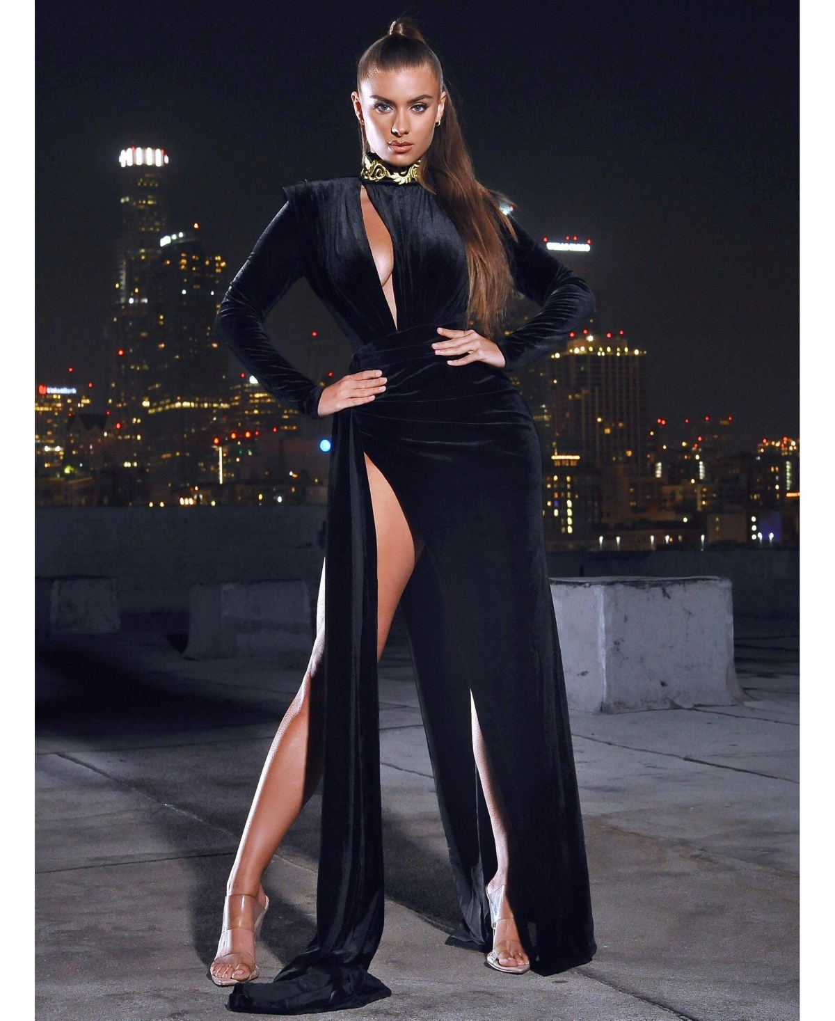 Miss Circle Women Zenaida Black Cutout High Slit Velvet Gown