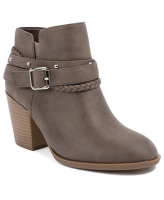 Women's Sansa Closed Toe Ankle Booties