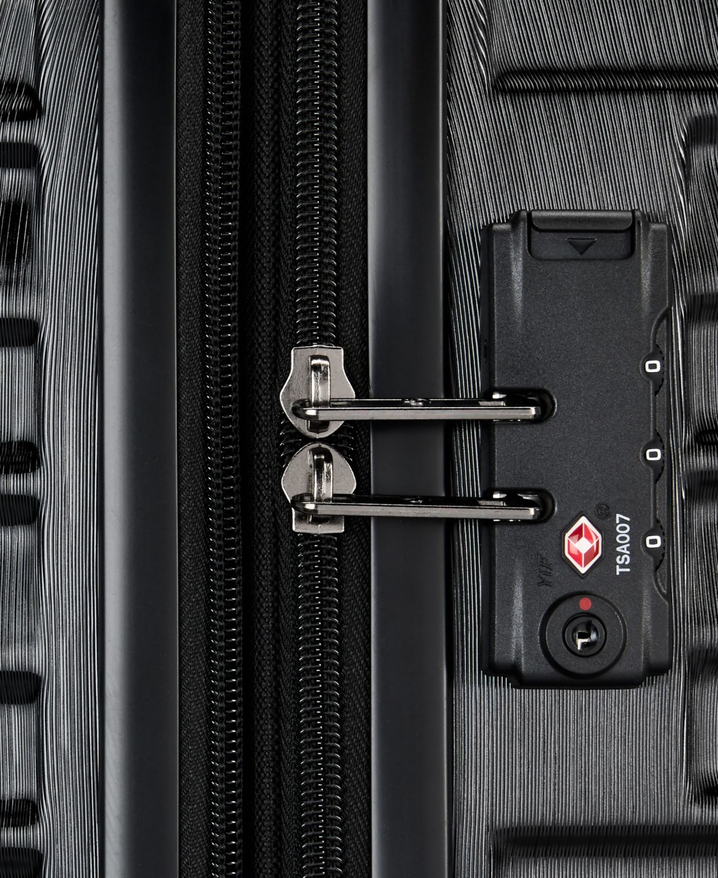 Чемоданы Samsonite Uptempo Lux 2-Pc. Hardside Luggage Set, цвет: Чёрный — фото 8