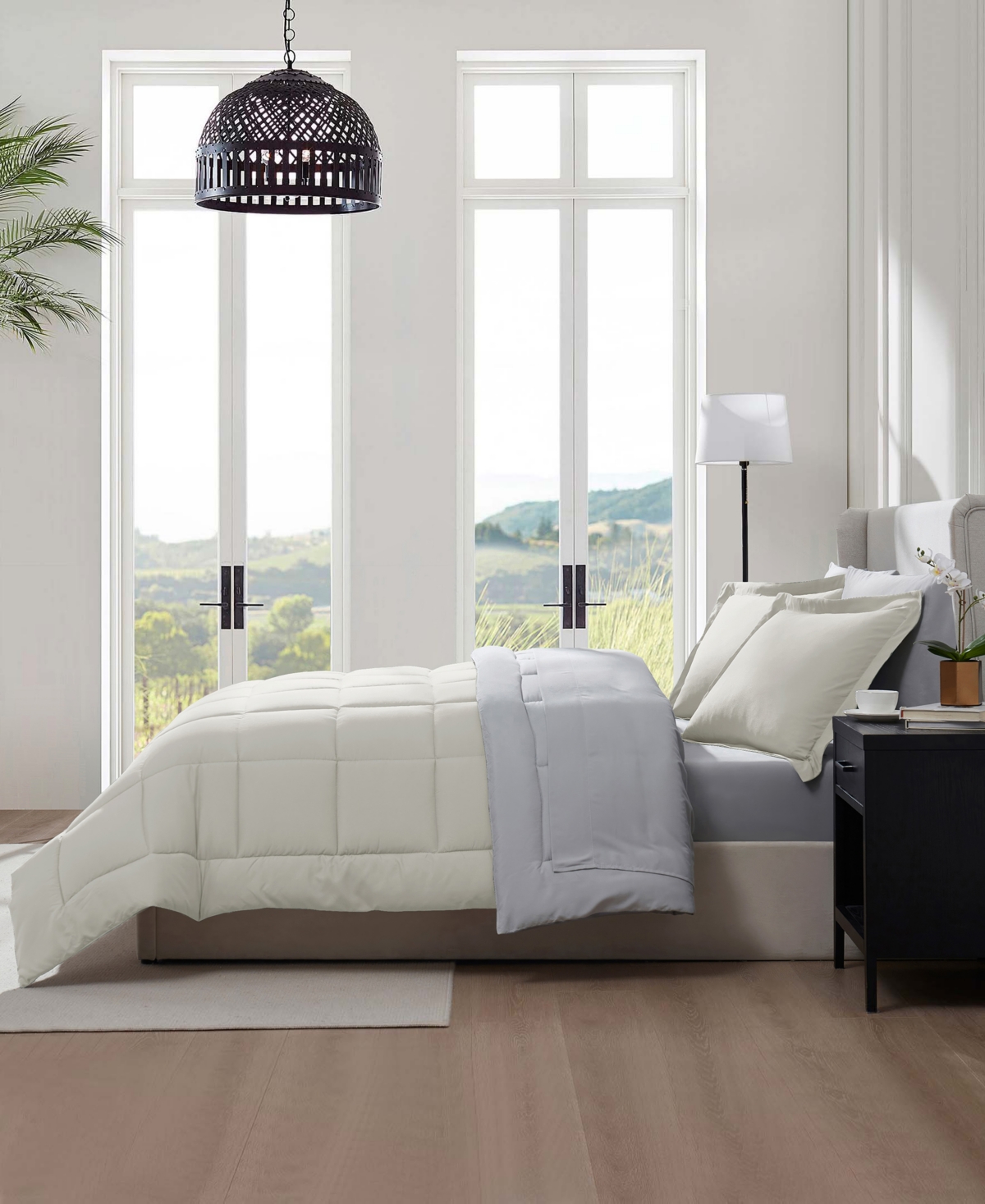Nestl Luxury Soft Reversible 7-pc. Comforter Set, King In White