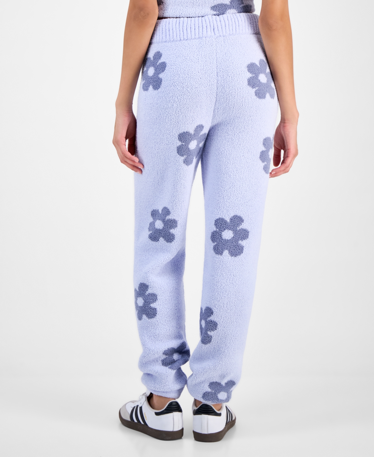 Hippie Rose Juniors' Floral Teddy-knit Jogger Pants In Blue