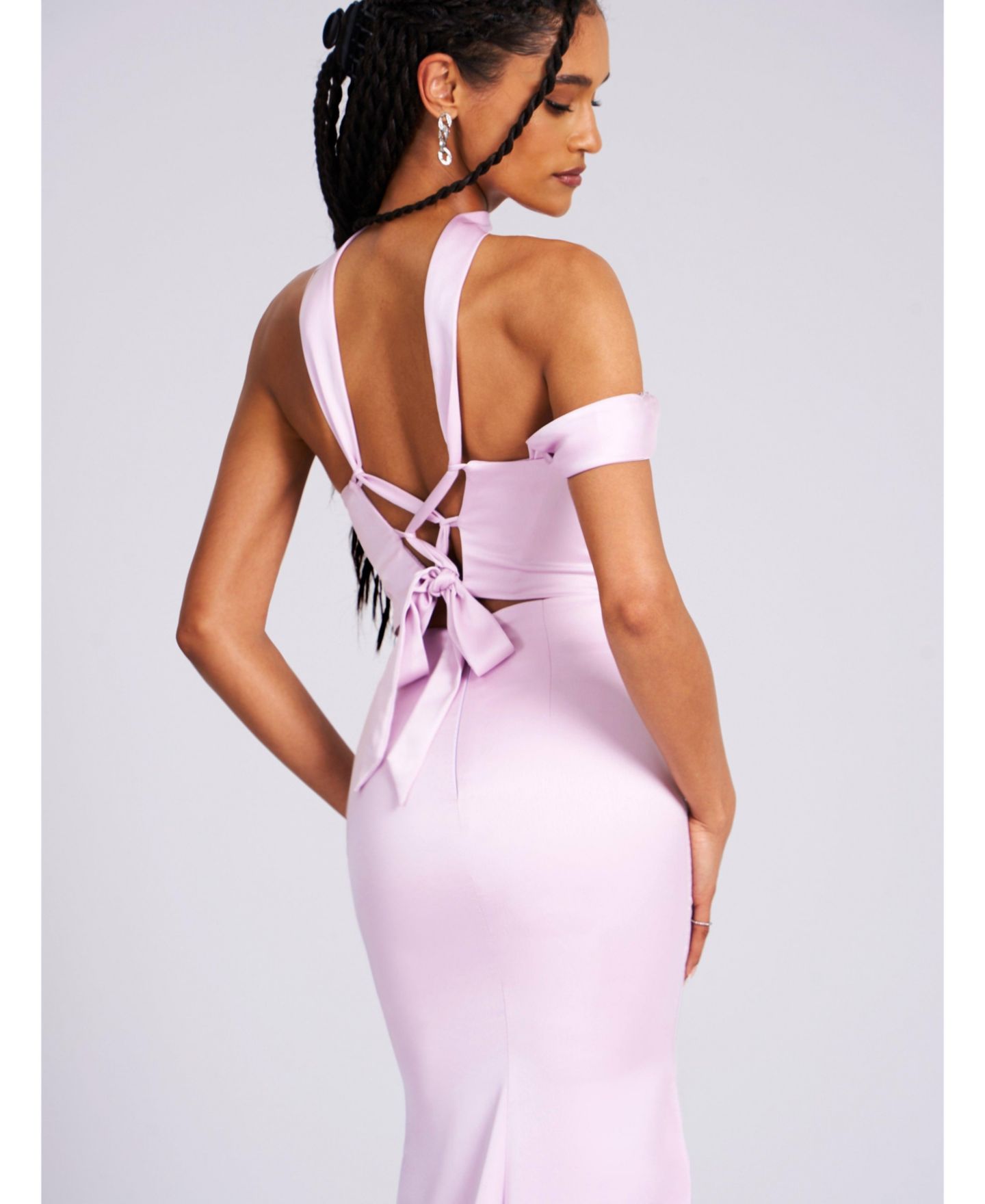 Женское платье Miss Circle Ivona Mauve Halter Neck Double Duchess Satin Gown, цвет: Розовато-лиловый фиолетовый — фото 4