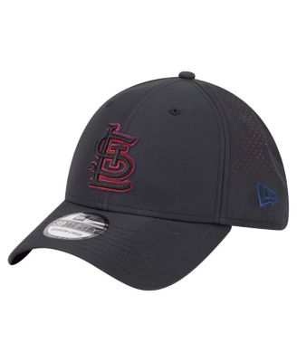 New Era - Men's Black St. Louis Cardinals Night 39THIRTY Flex Hat