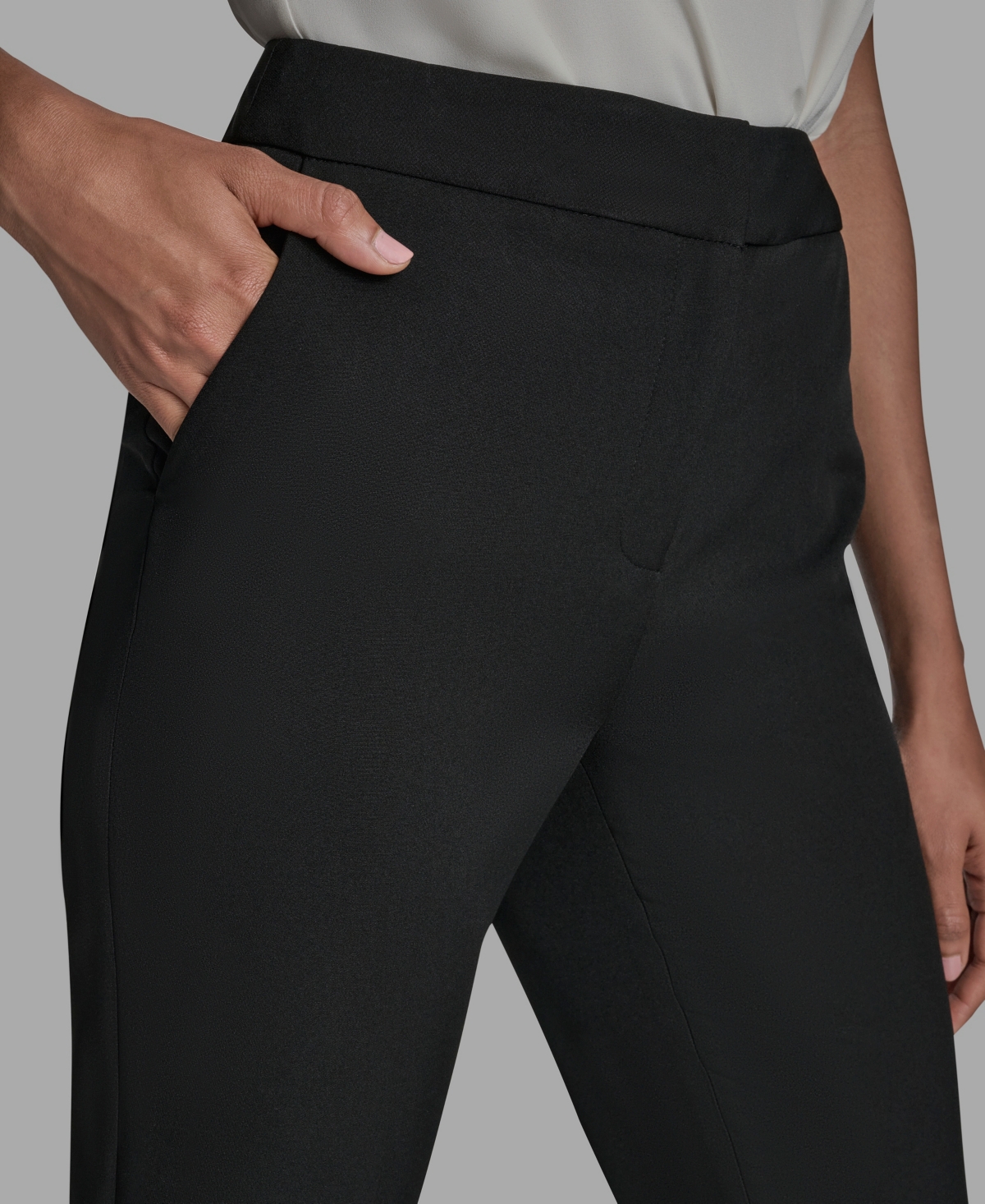 Bcbg Women's Slim Leg Pants In Black