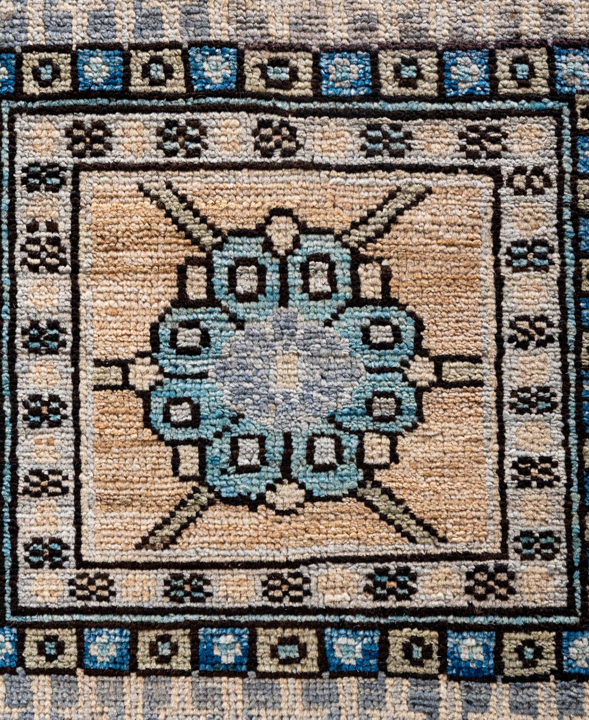 Adorn Hand Woven Rugs Serapi M0103-132 8'10"x11'9" Area Rug In Gray