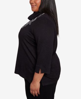 Plus Size Lake Champlain Leaf Embroidered Rib Neck Top