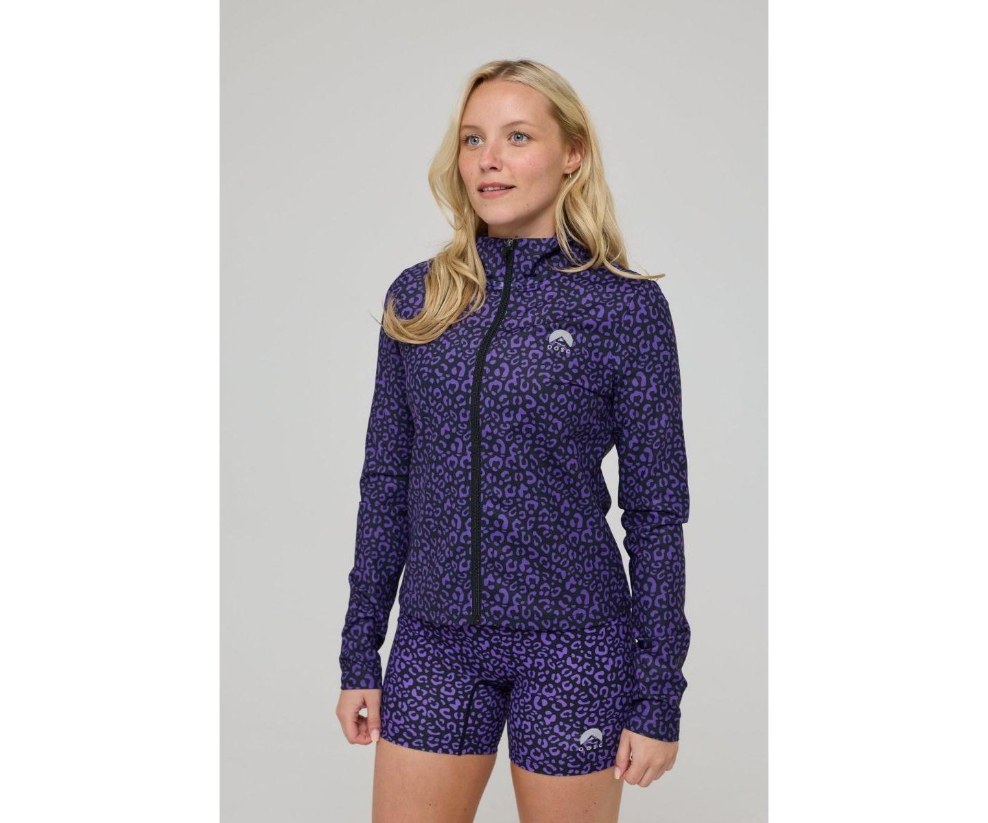 Женская куртка OOSC Infinite Cropped Zipped Jacket - Purple Leopard — фото 1