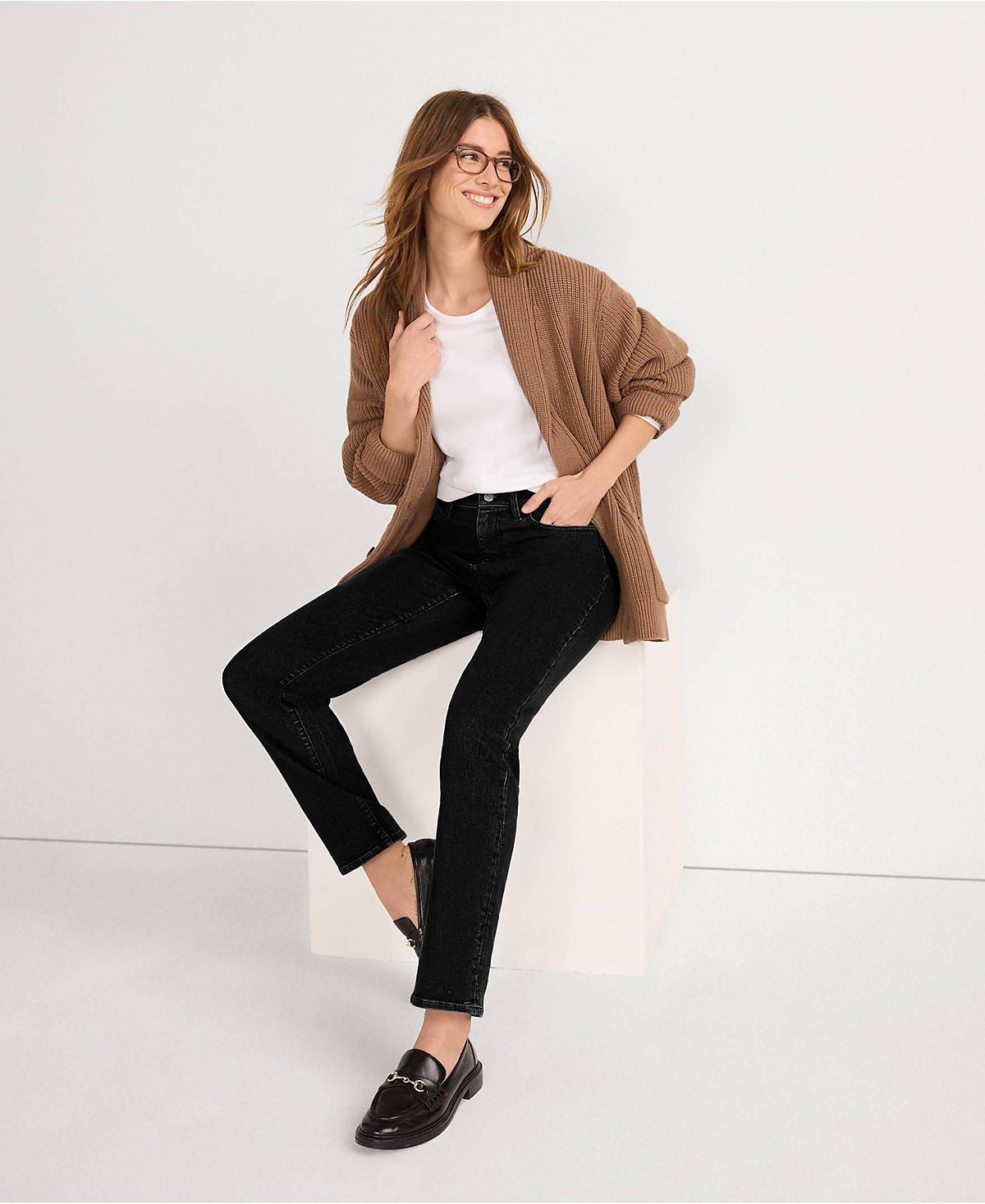 Lands' End Women's Mid Rise Straight Leg Jeans view 3 — MAYCSS fashion products