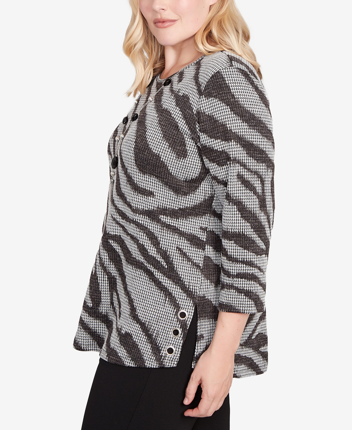 Alfred Dunner Jet Setter Animal Houndstooth Top With Necklace In Gray