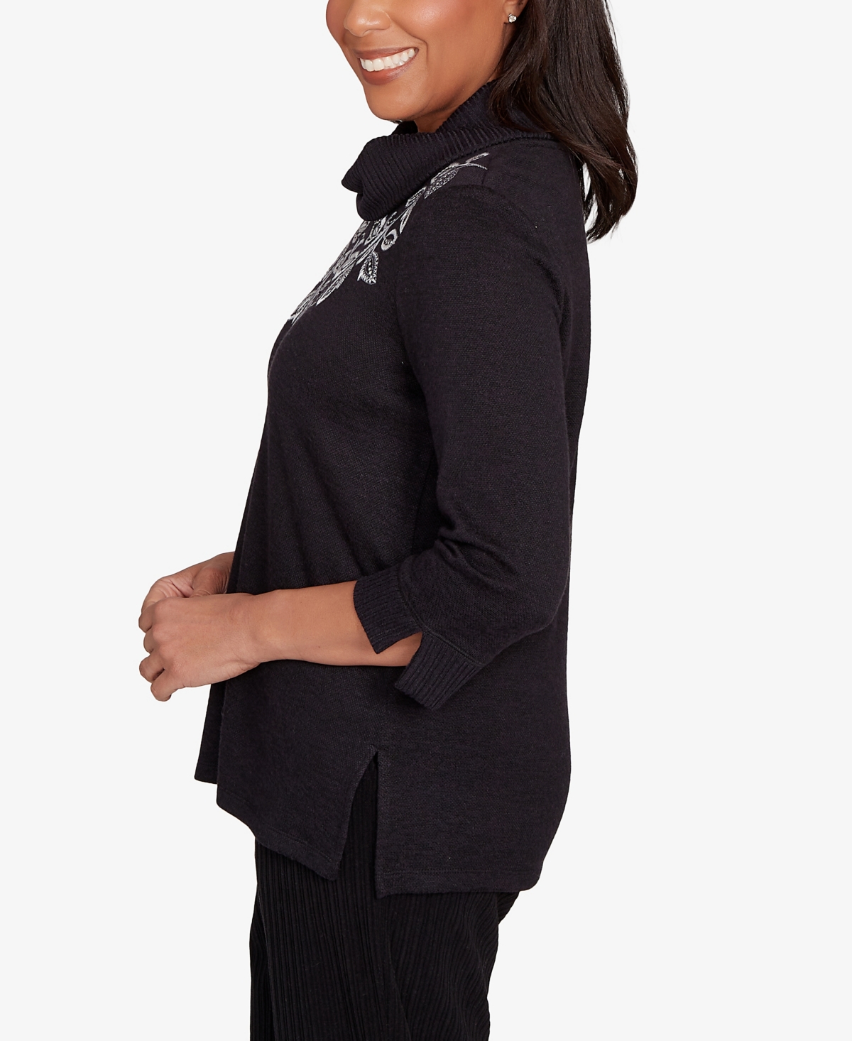 Alfred Dunner Lake Champlain Leaf Embroidered Rib Neck Top In Black