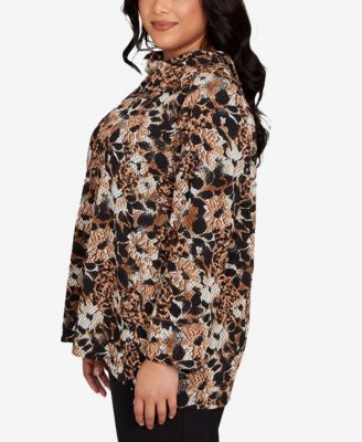 Plus Size Vintage Paisley Embellished Top