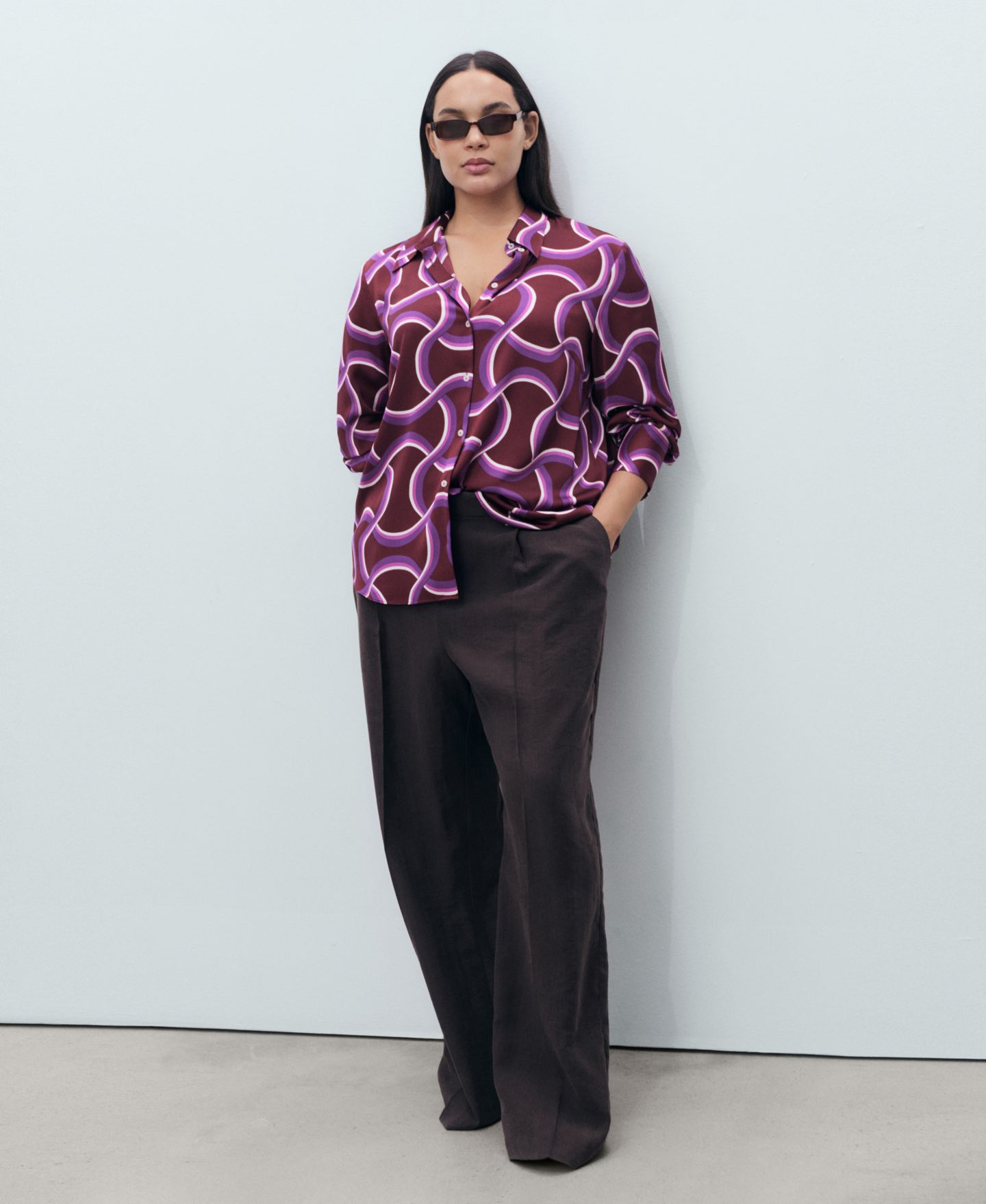 Женская рубашка Mango Abstract Print, цвет: Фиолетовый — фото 4