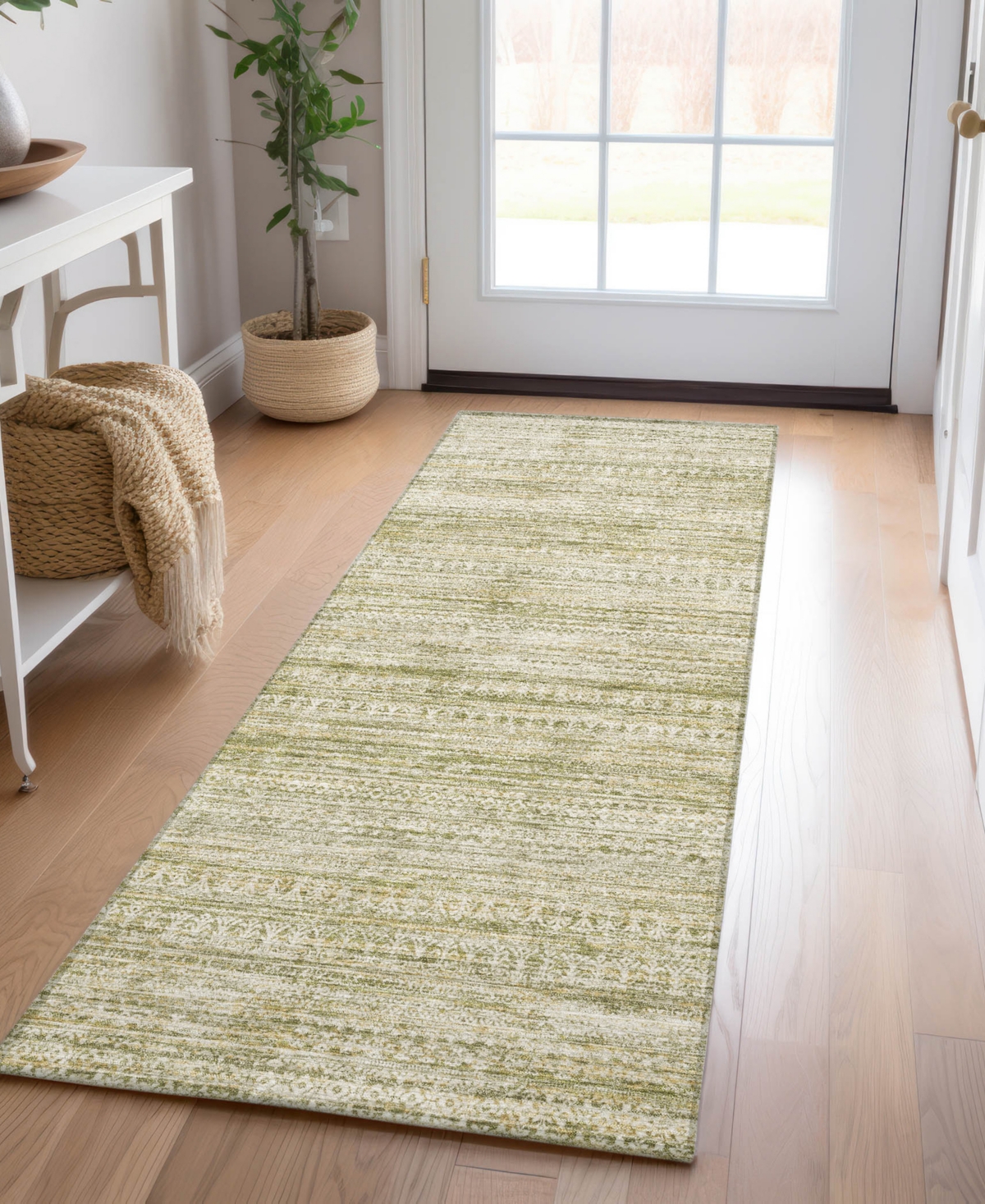 Dalyn Solace Sl3 2'3"x7'6" Runner Area Rug In Green