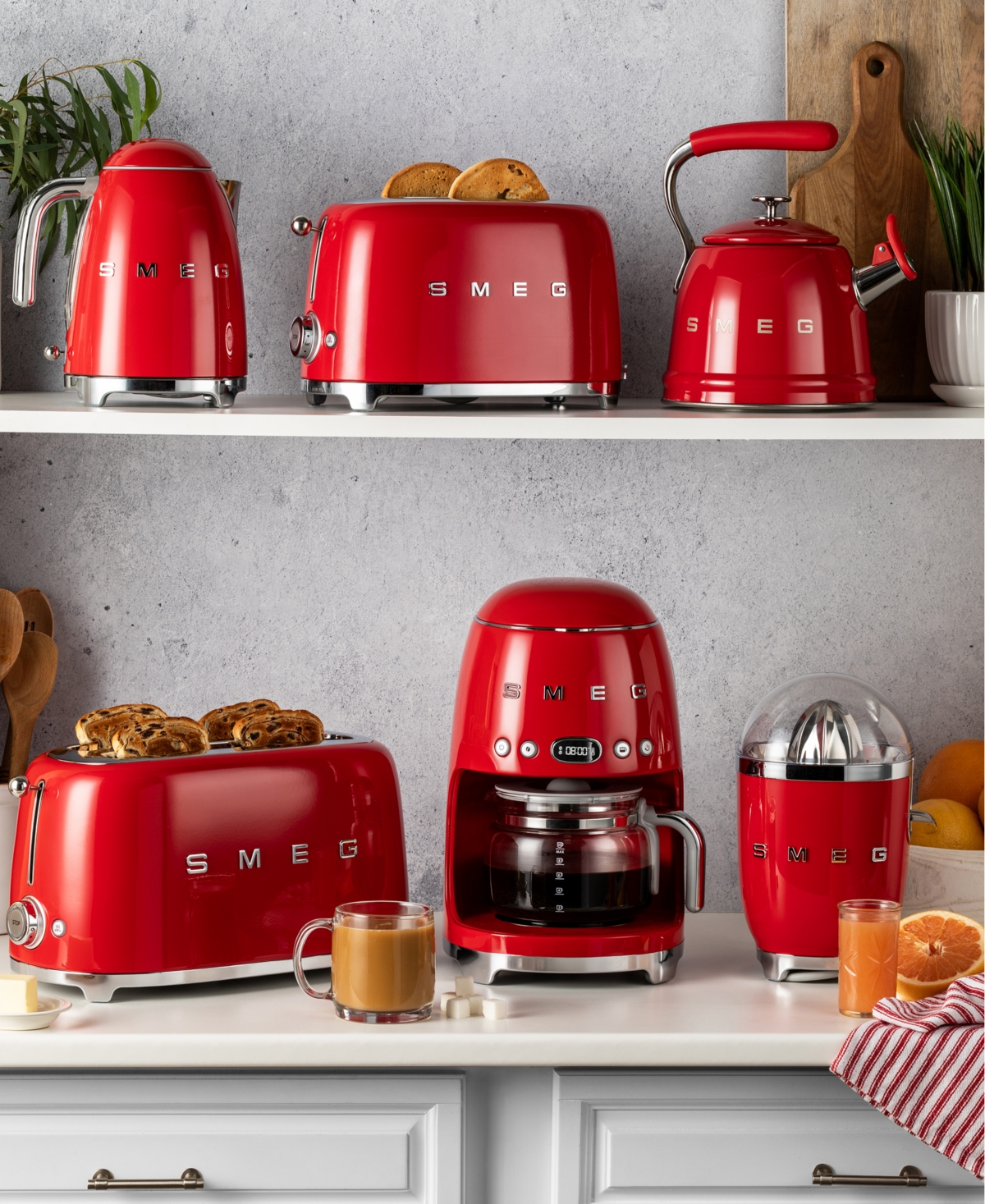 Smeg 50s Retro Style Aesthetic Citrus Juicer In Red