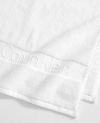 Iconic Cotton Jacquard Bath Towel, 56" x 30"
