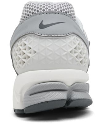 Men's Zoom Vomero 5 Casual Sneakers from Finish Line