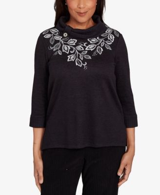 Women's Lake Champlain Leaf Embroidered Rib Neck Top