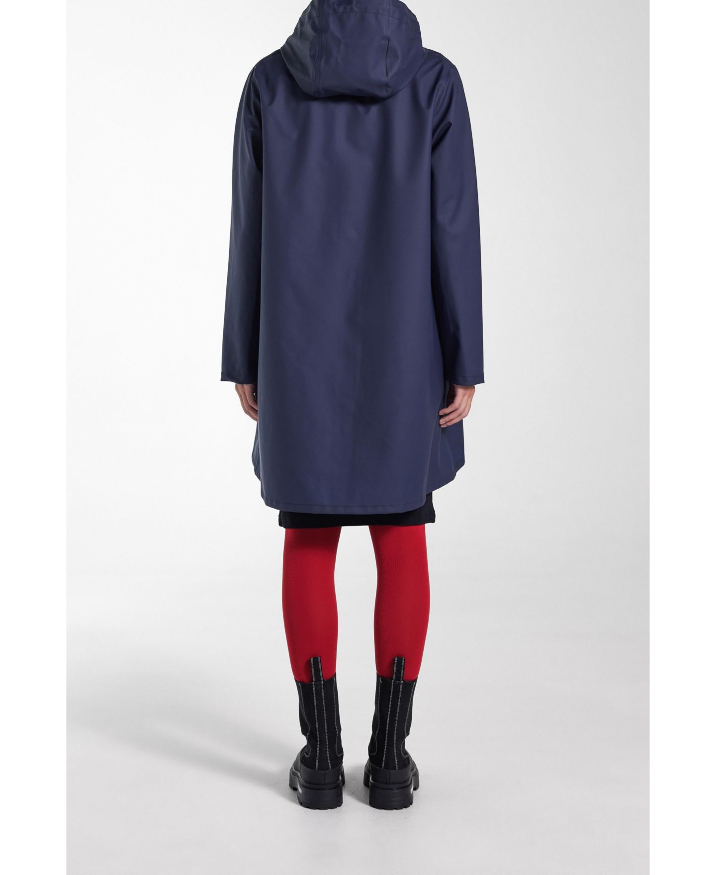 Женские куртки Stutterheim Mosebacke Lightweight Raincoat, цвет: Тёмно-синий — фото 4